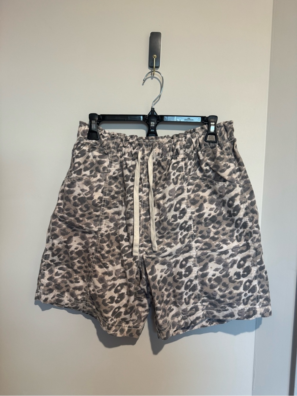 aerie Animal Print Cargo Shorts in Gray and Cream